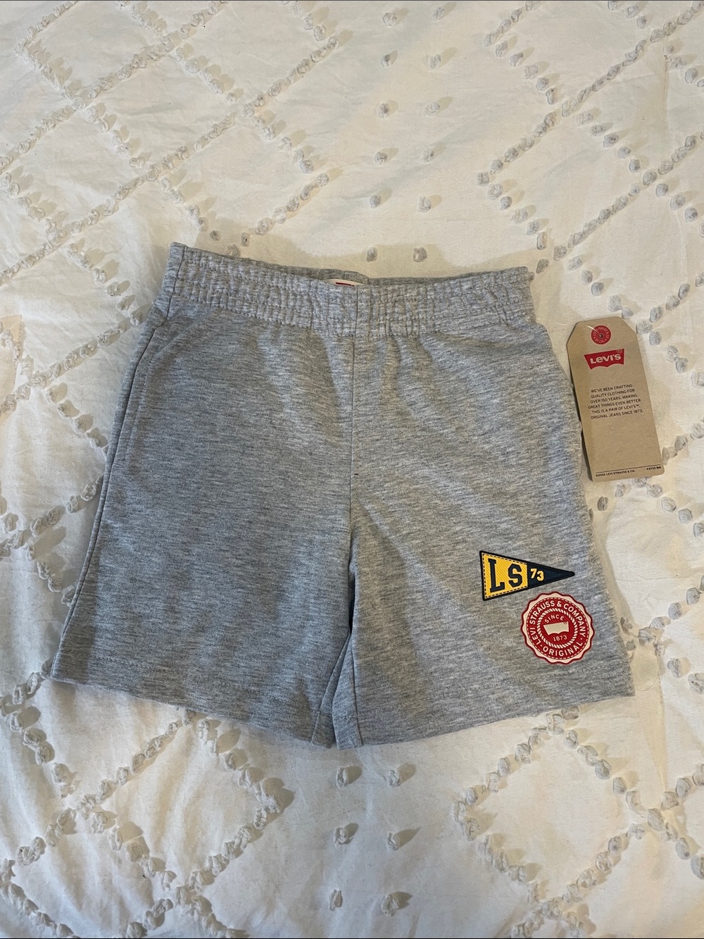 Levi's Gray Kids Shorts with Yellow and Red Patches size 4T nwt